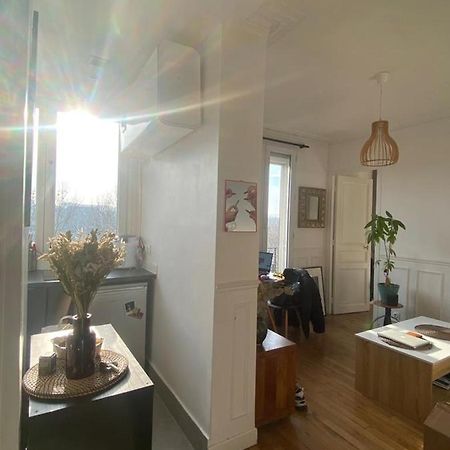 Appartement Ensoleille, Central Et Tout Equipe Avec Vue Tour Eiffel Et Pantheon París Exterior foto