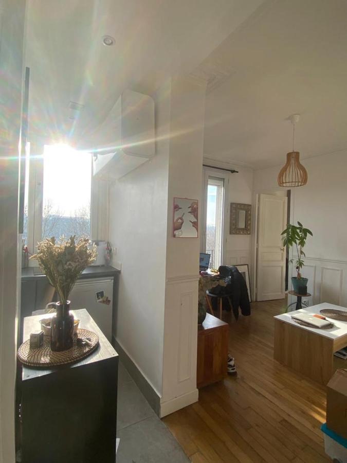 Appartement Ensoleille, Central Et Tout Equipe Avec Vue Tour Eiffel Et Pantheon París Exterior foto
