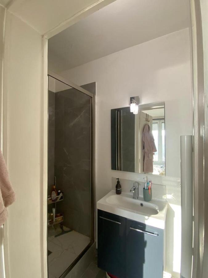 Appartement Ensoleille, Central Et Tout Equipe Avec Vue Tour Eiffel Et Pantheon París Exterior foto
